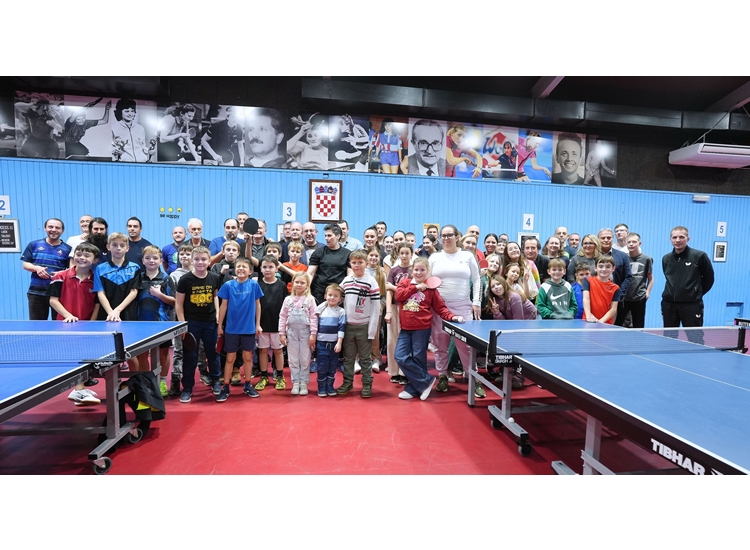 Božićni domjenak 2025.